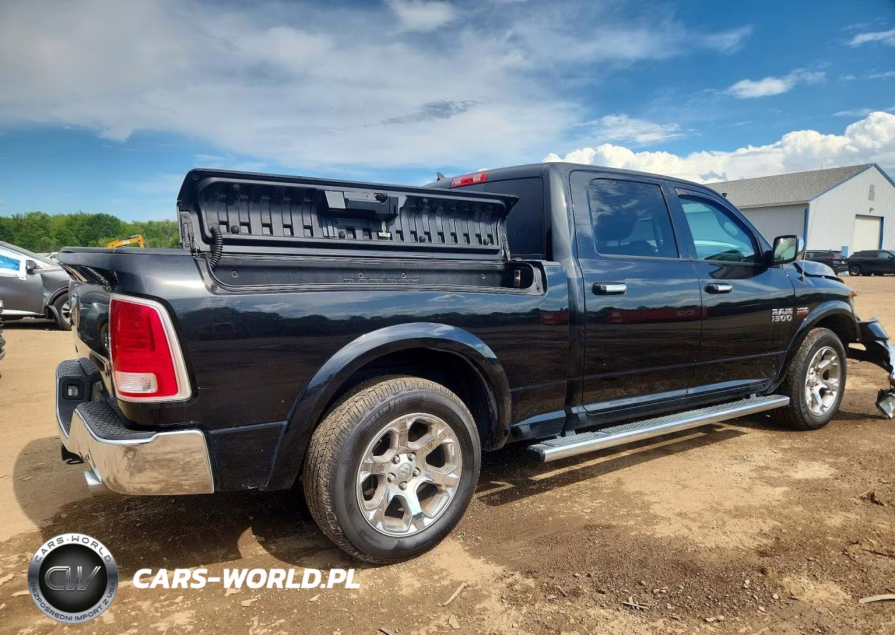 2017 Ram 1500 Laramie VIN:1C6RR7VT7HS559237 - 3