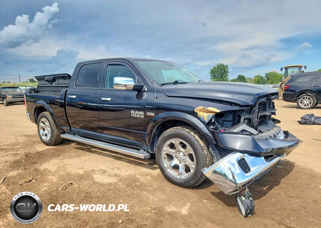 2017 Ram 1500 Laramie VIN:1C6RR7VT7HS559237 - 4