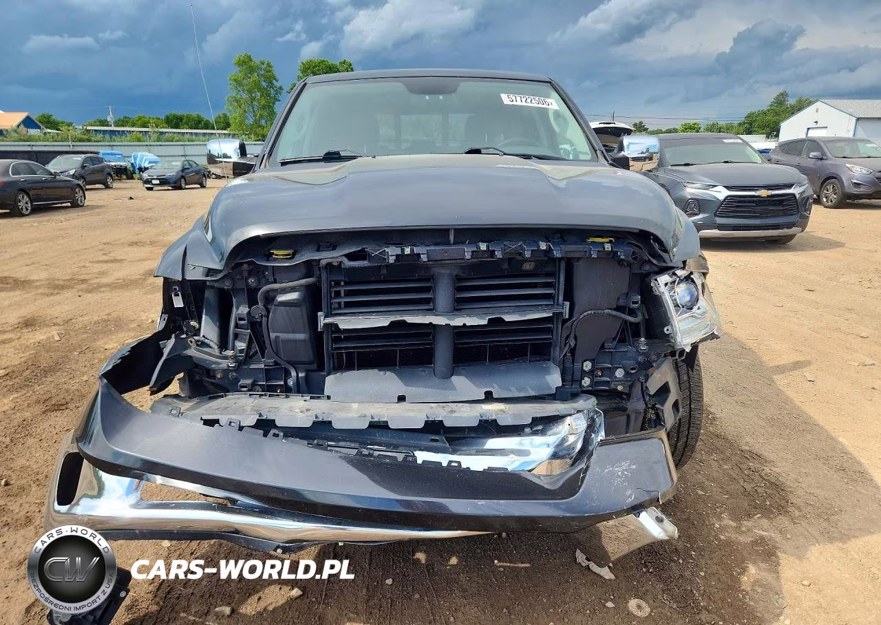 2017 Ram 1500 Laramie VIN:1C6RR7VT7HS559237 - 5