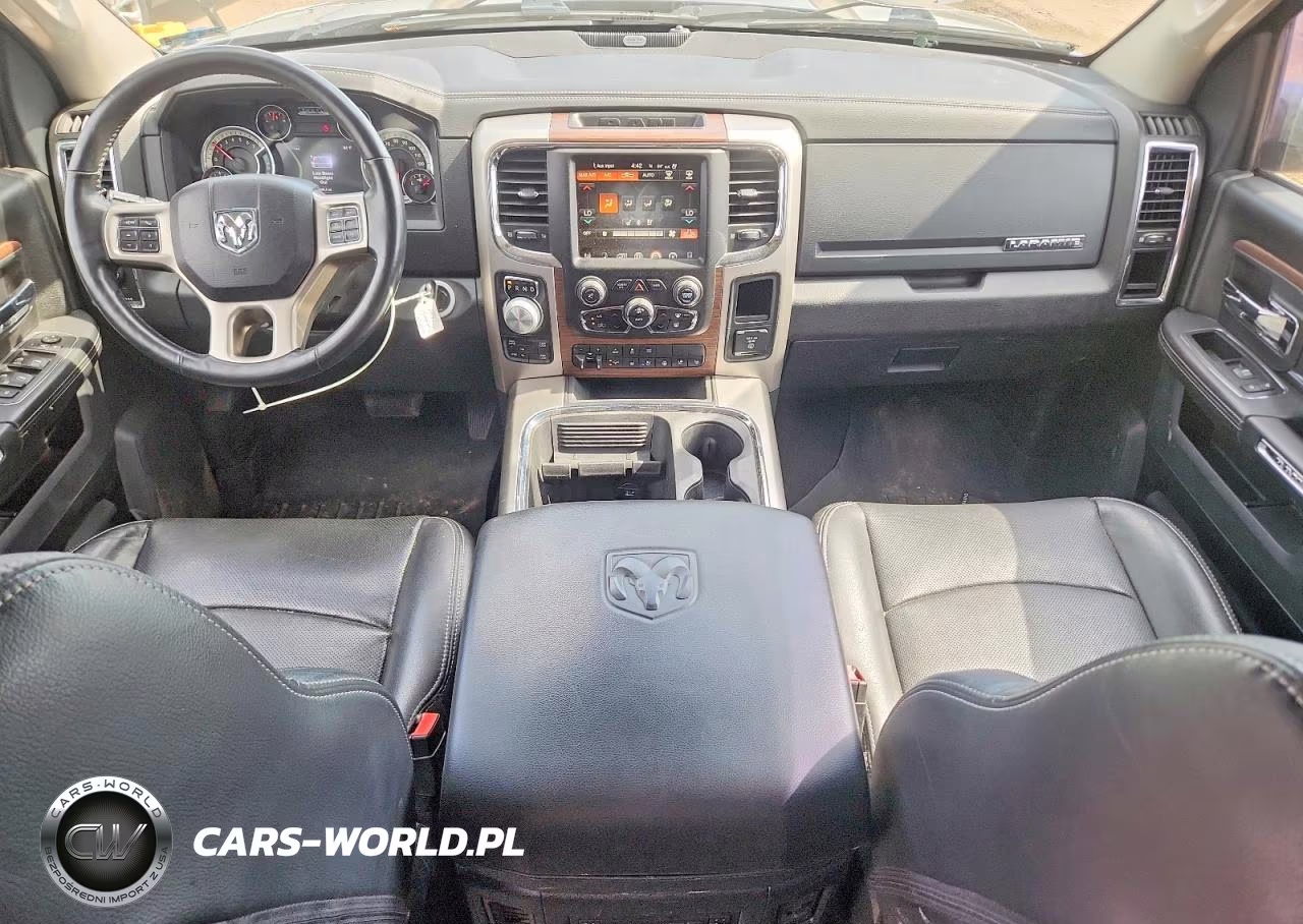 2017 Ram 1500 Laramie VIN:1C6RR7VT7HS559237 - 8