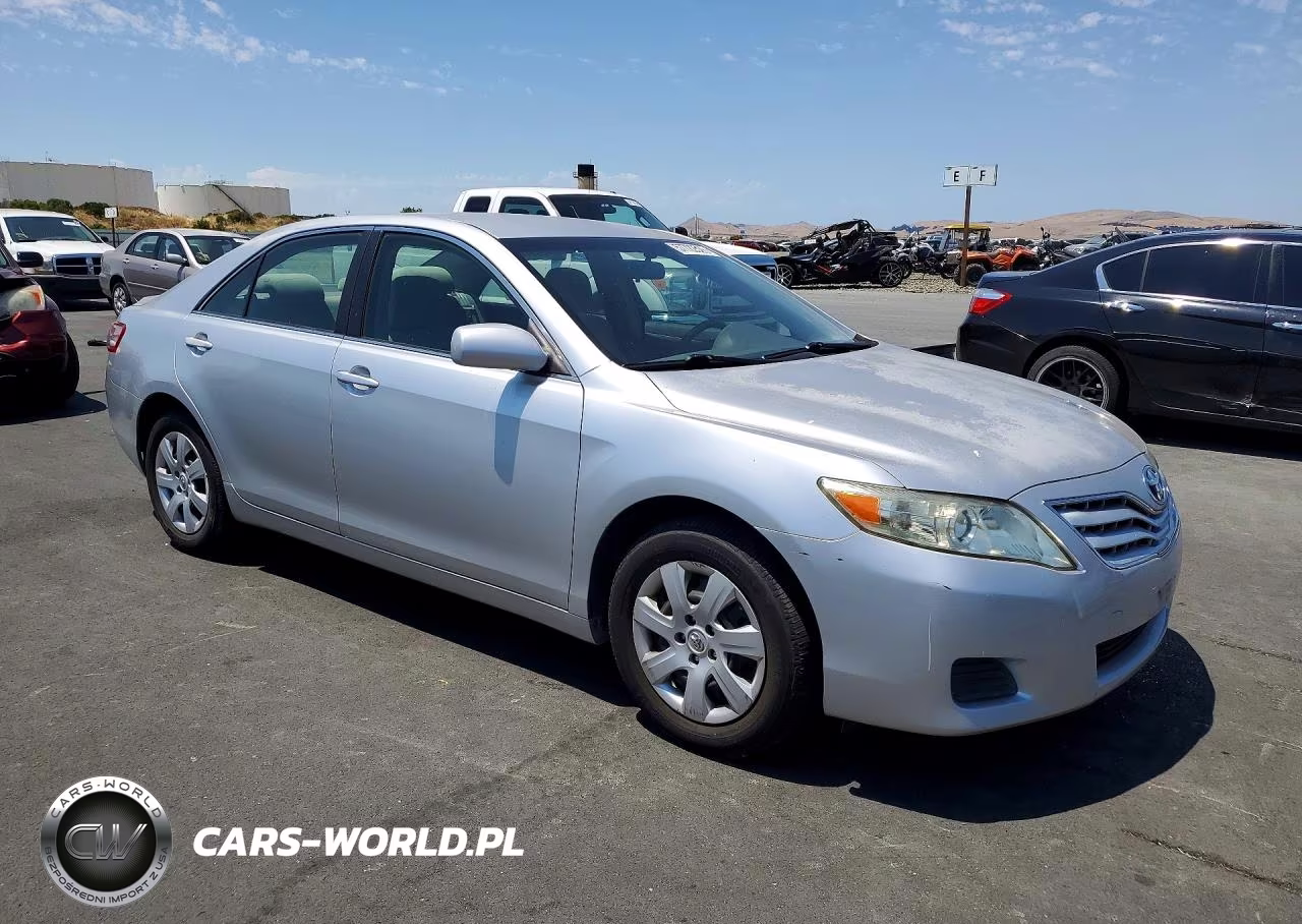 2010 Toyota Camry Le VIN:JTNBF3EK8A3005414 - 4