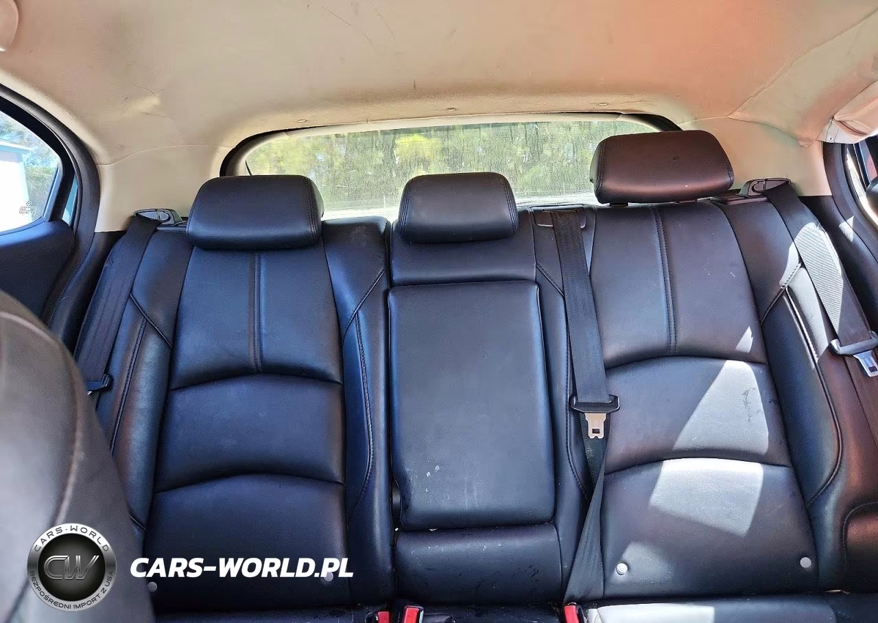 2018 Mazda 3 Touring VIN:3MZBN1L39JM199390 - 10