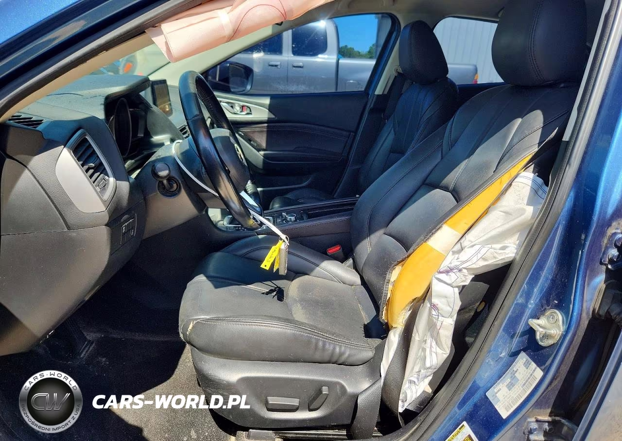2018 Mazda 3 Touring VIN:3MZBN1L39JM199390 - 7