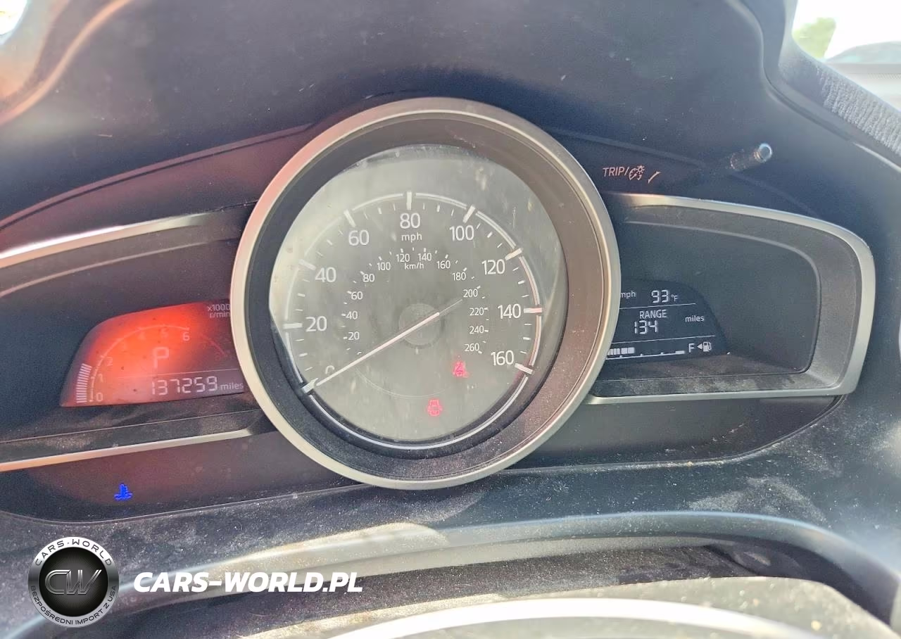 2018 Mazda 3 Touring VIN:3MZBN1L39JM199390 - 9