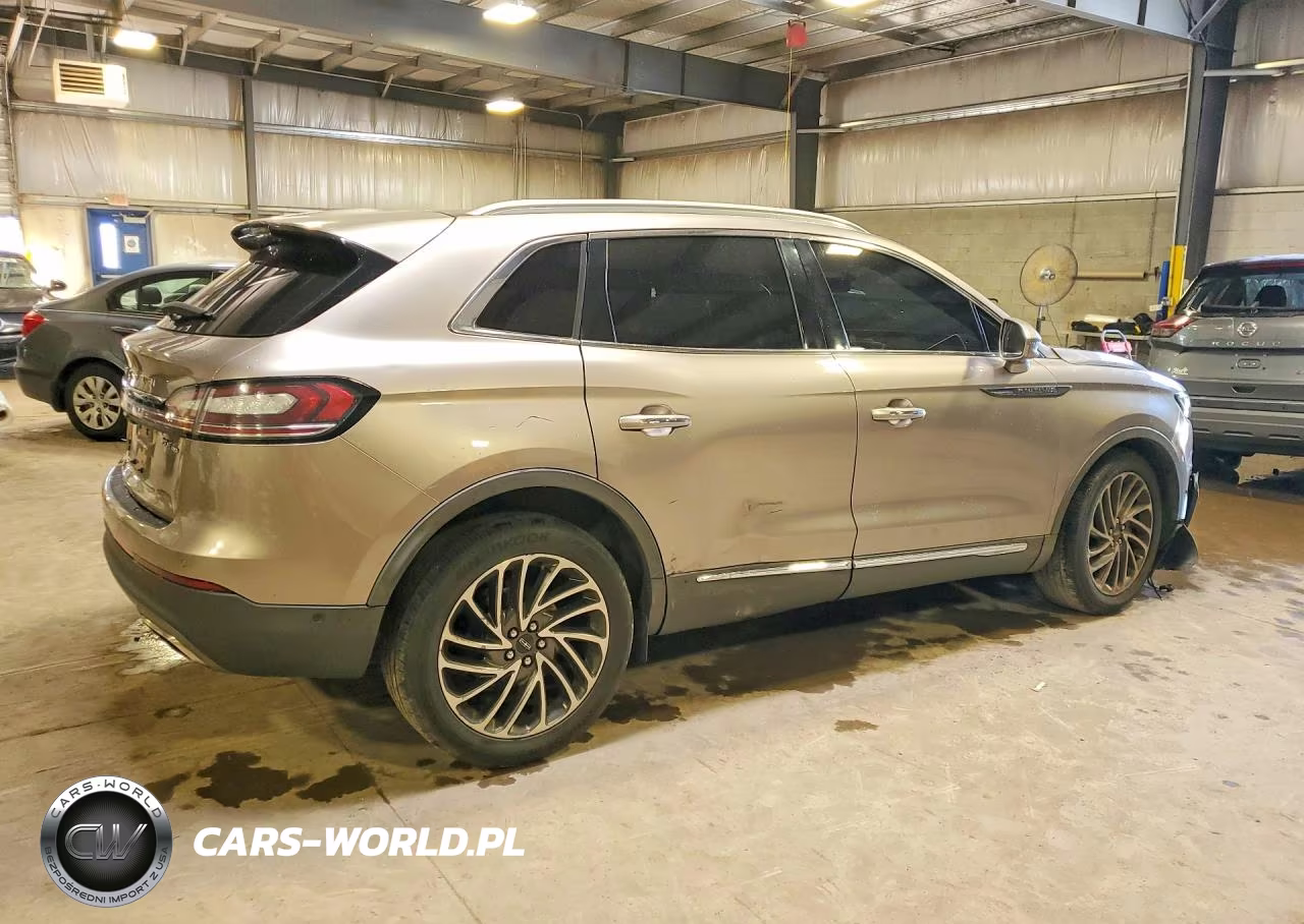 2019 Lincoln Nautilus Reserve VIN:2LMPJ8L96KBL61710 - 3
