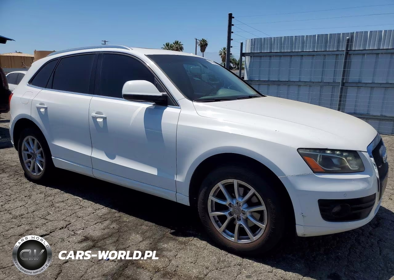 2011 Audi Q5 Premium Plus VIN:WA1LFAFP6BA103968 - 4