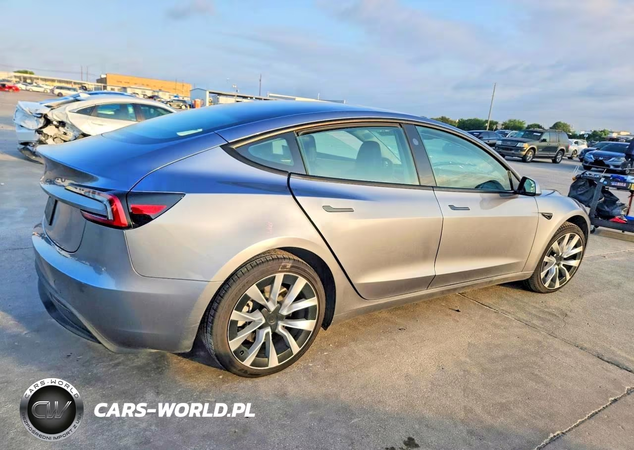 2025 Tesla Model 3 VIN:5YJ3E1EA0SF054537 - 3
