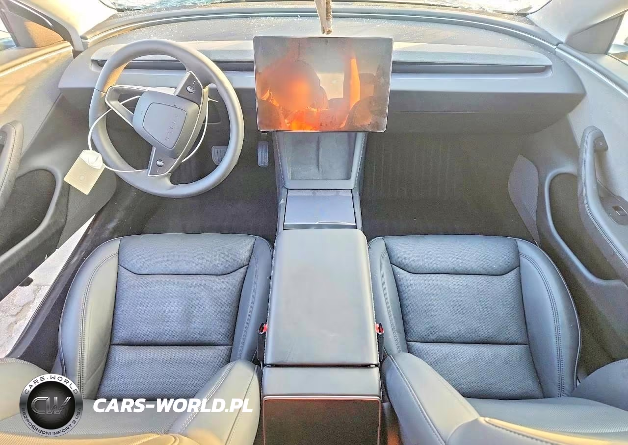 2025 Tesla Model 3 VIN:5YJ3E1EA0SF054537 - 8