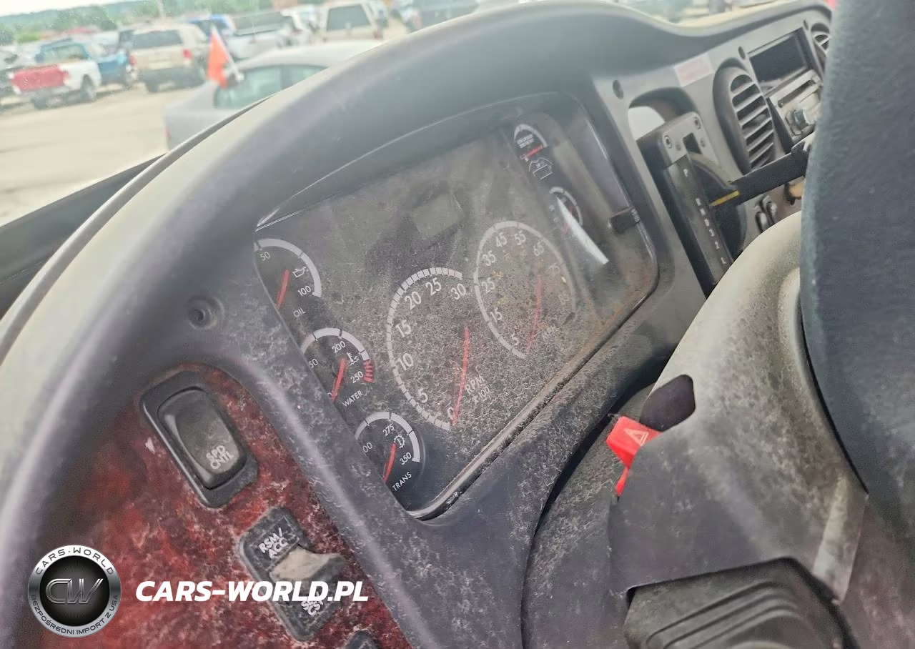 2015 Freightliner Business Class M2 Truck Cab And Chassis VIN:1FVACWDU2FHGS9658 - 8