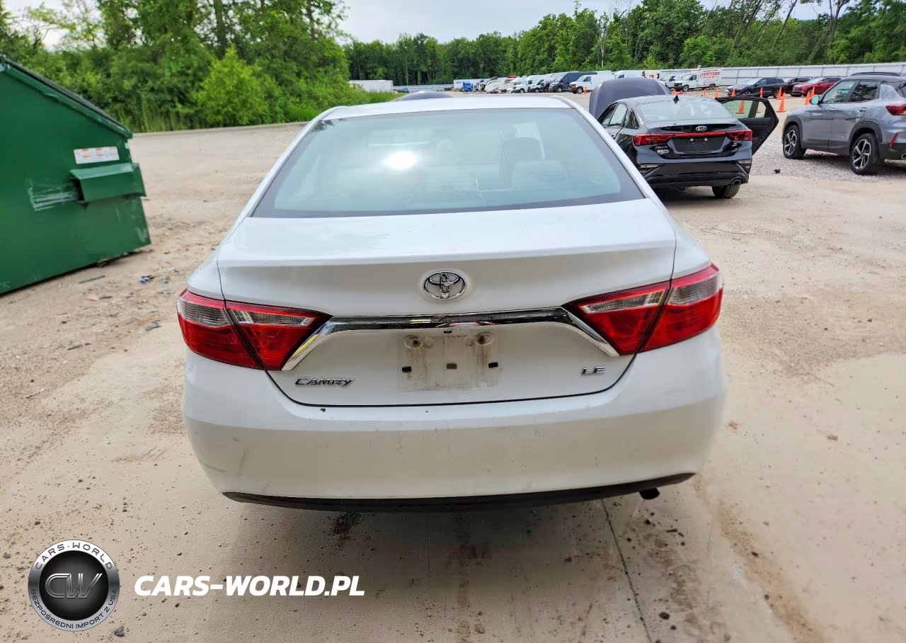 2016 Toyota Camry Le VIN:4T4BF1FK4GR557469 - 6