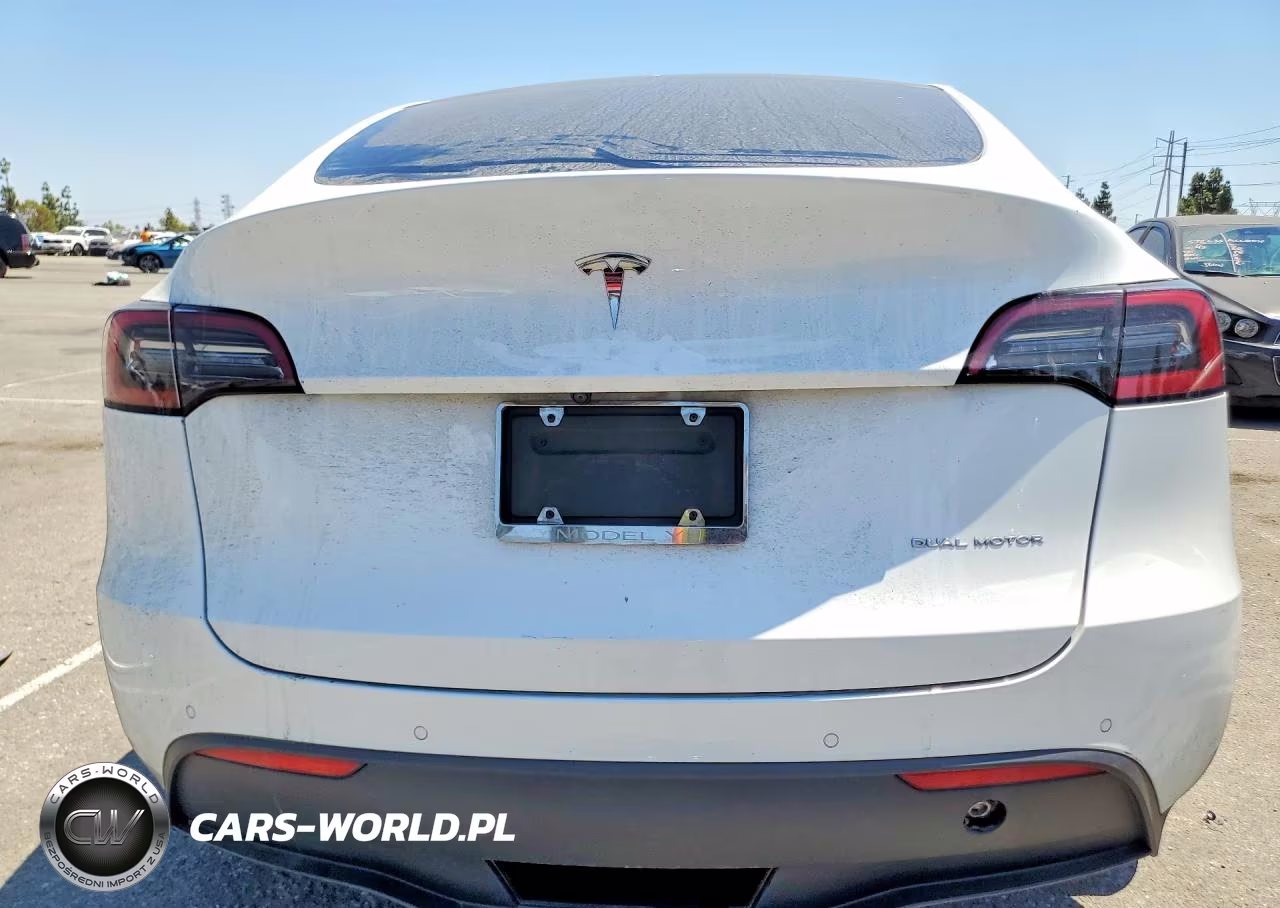 2022 Tesla Model Y VIN:7SAYGDEE1NF444798 - 6