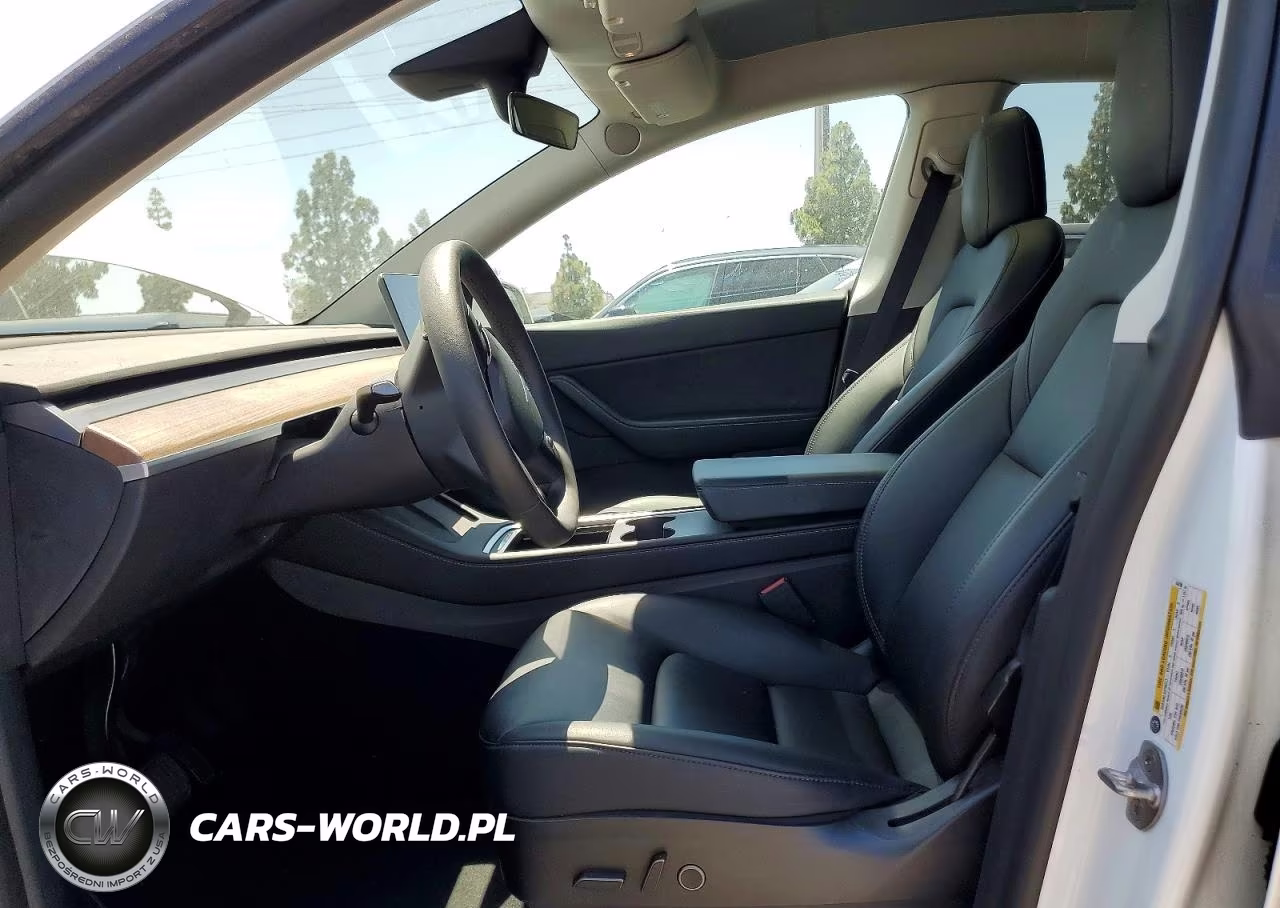 2022 Tesla Model Y VIN:7SAYGDEE1NF444798 - 7