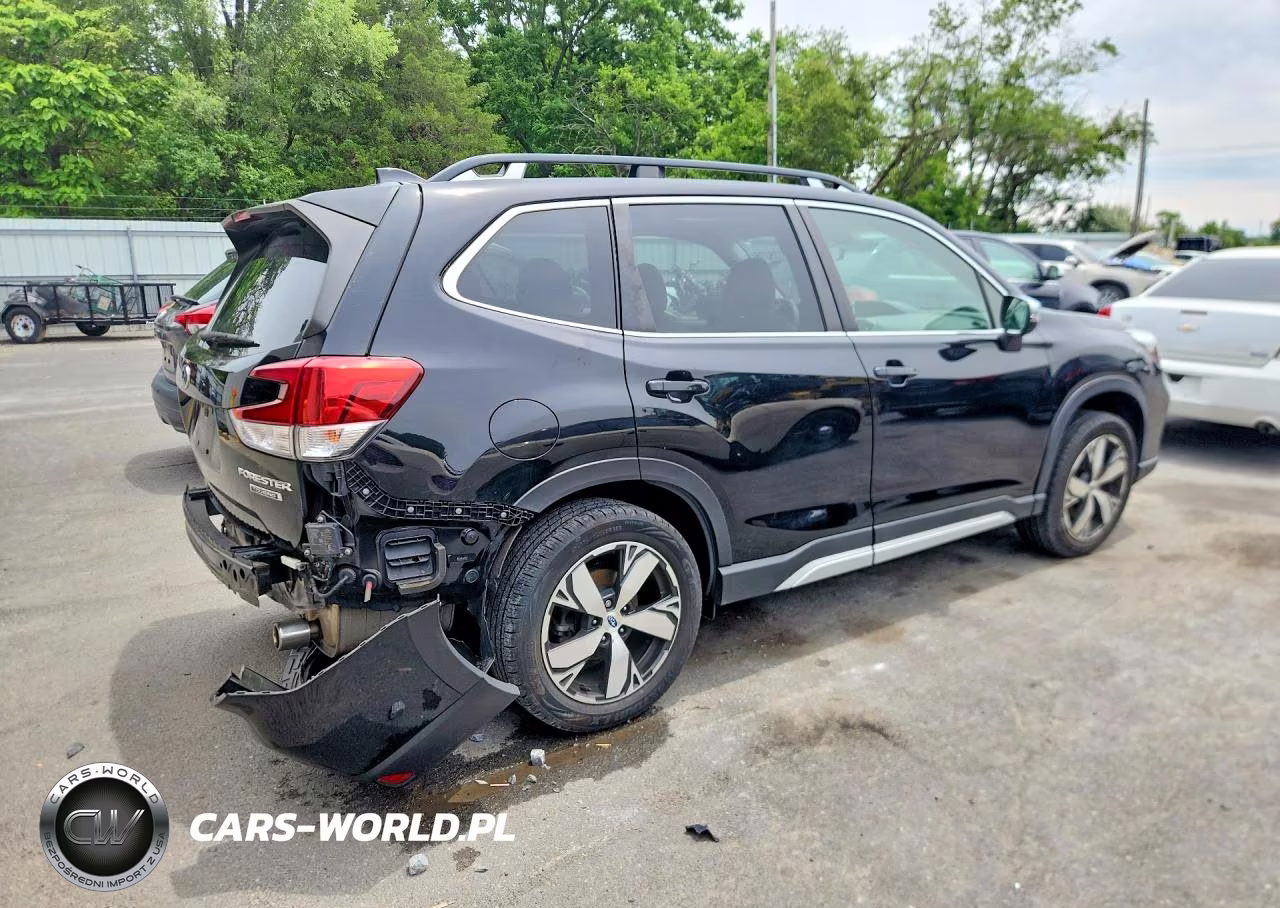 2020 Subaru Forester Touring VIN:JF2SKAXC8LH488419 - 3