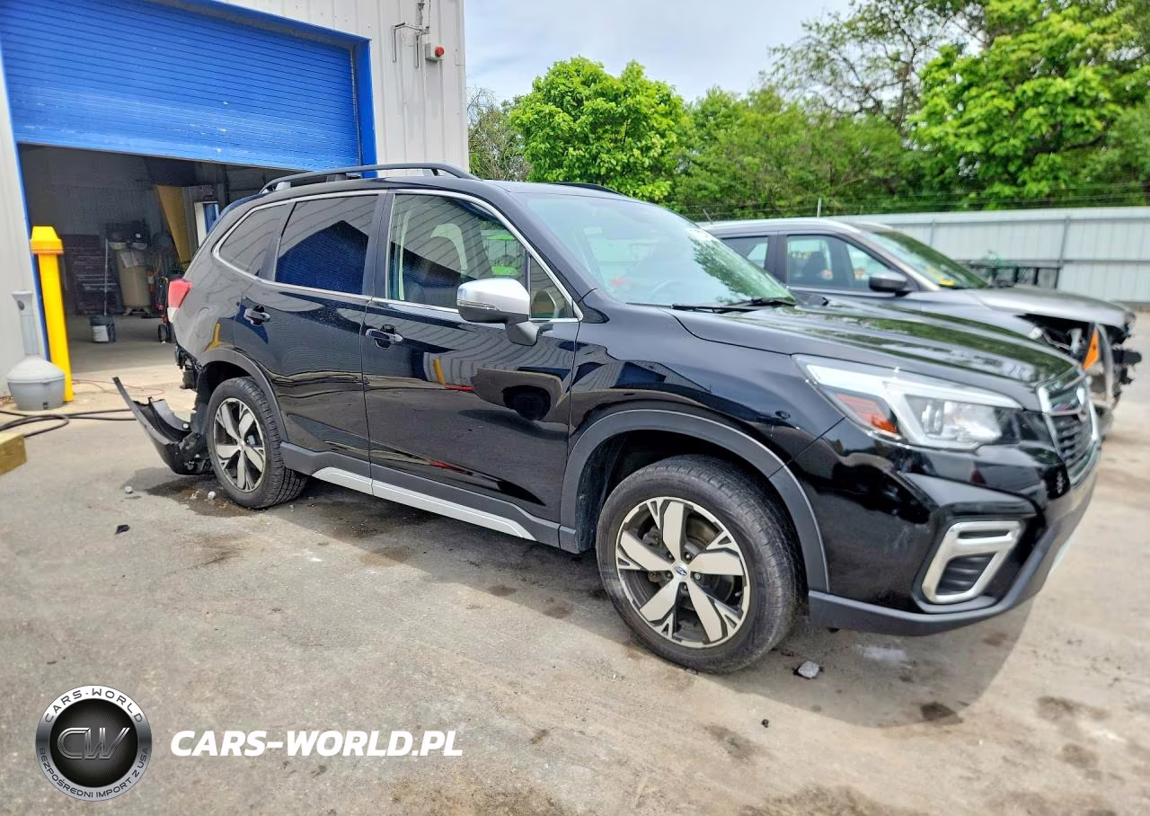 2020 Subaru Forester Touring VIN:JF2SKAXC8LH488419 - 4
