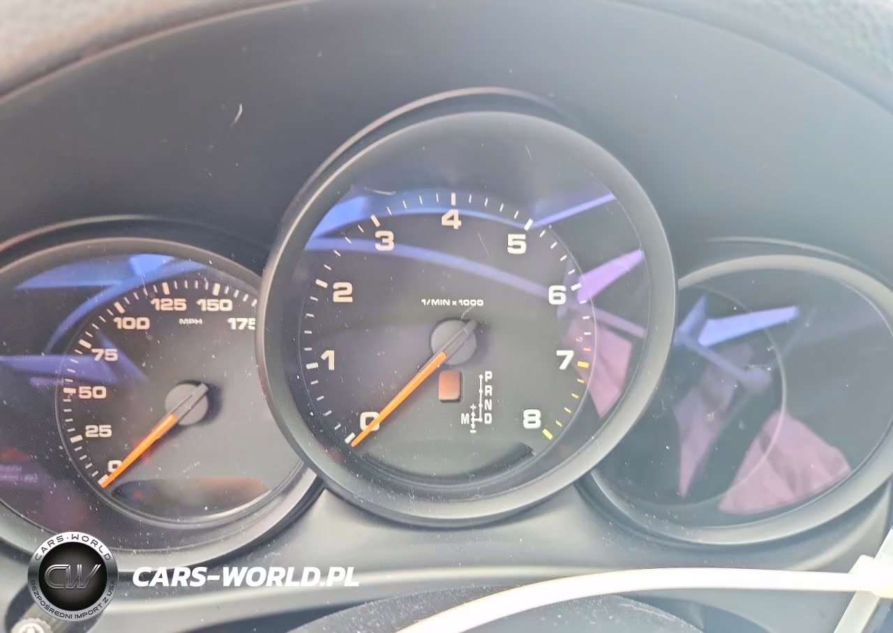 2020 Porsche Macan VIN:WP1AA2A55LLB10387 - 9