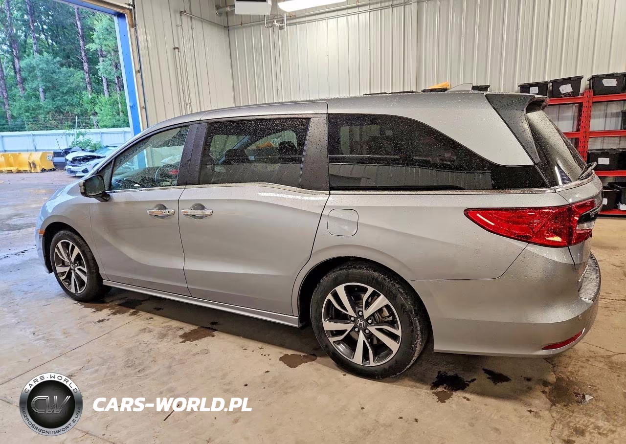 2024 Honda Odyssey Touring VIN:5FNRL6H83RB031902 - 2