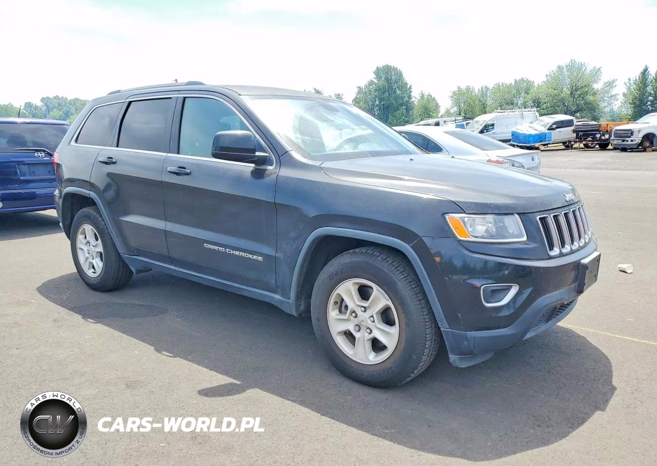 2015 Jeep Grand Cherokee Laredo VIN:1C4RJEAG8FC713930 - 4