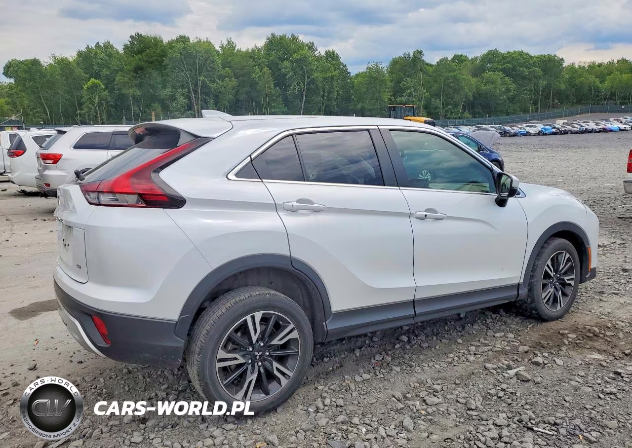 2024 Mitsubishi Eclipse Cross Se VIN:JA4ATWAA0RZ042788 - 3