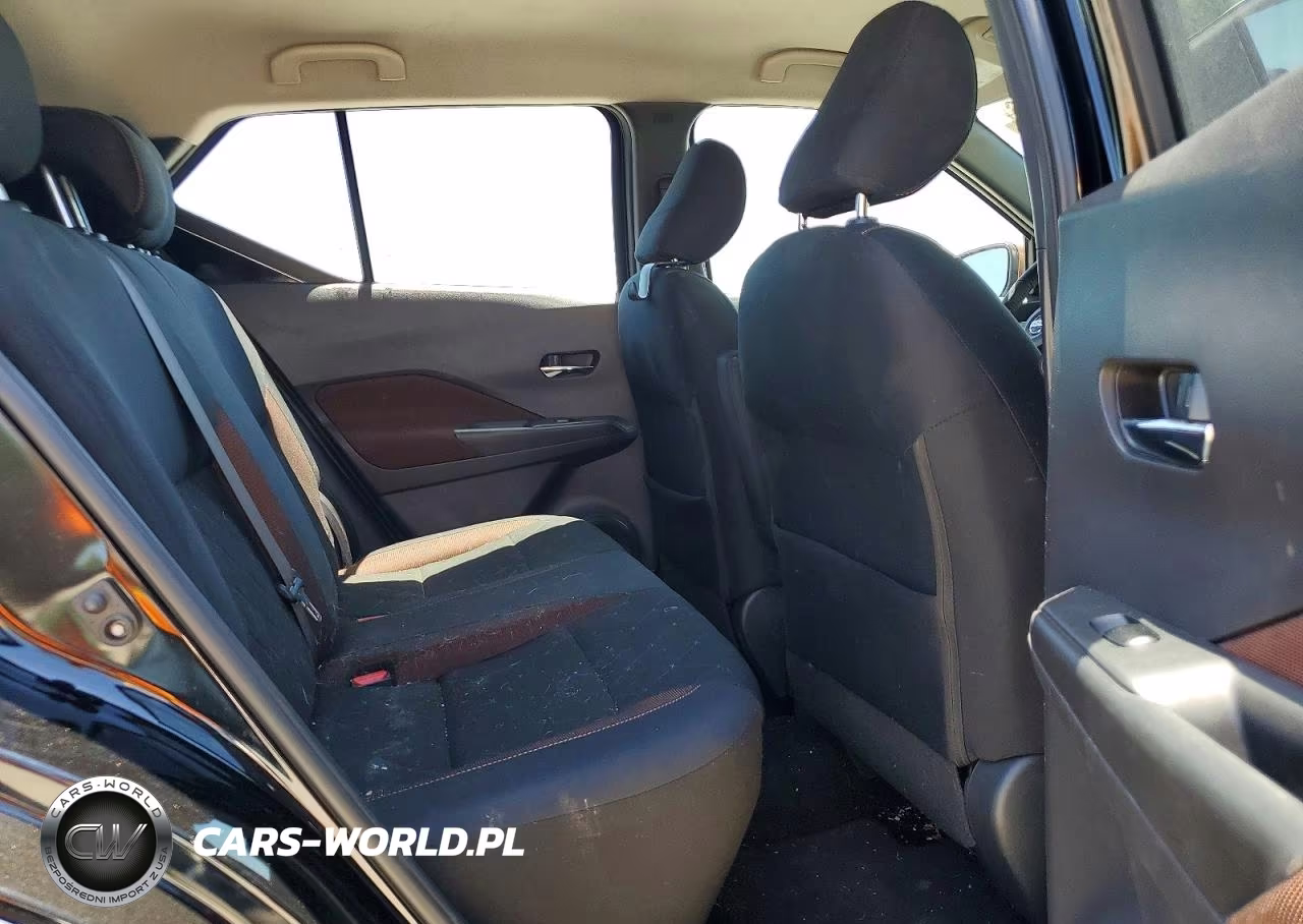2019 Nissan Kicks Sr VIN:3N1CP5CUXKL499550 - 10