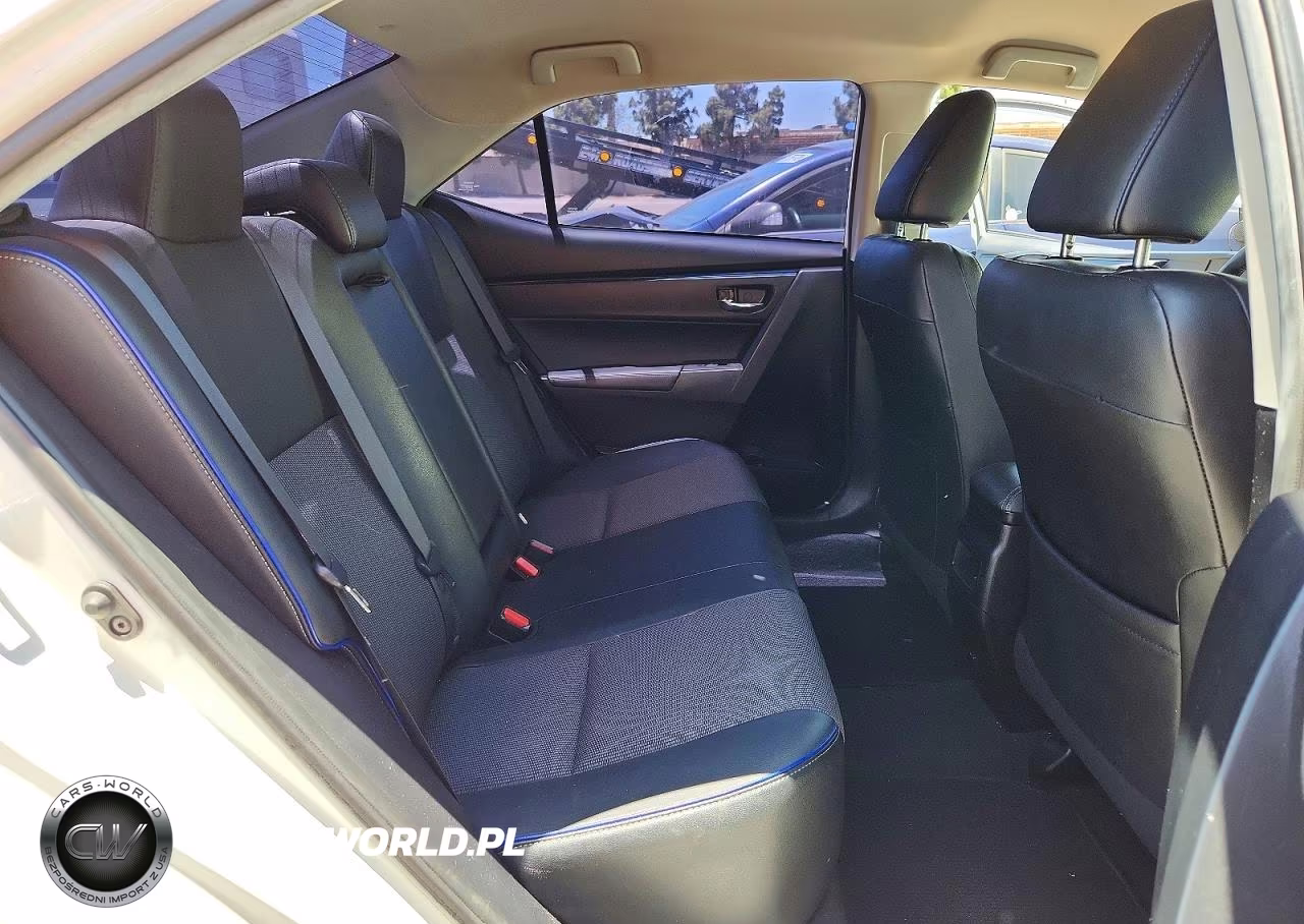 2019 Toyota Corolla Se VIN:2T1BURHE7KC125667 - 10