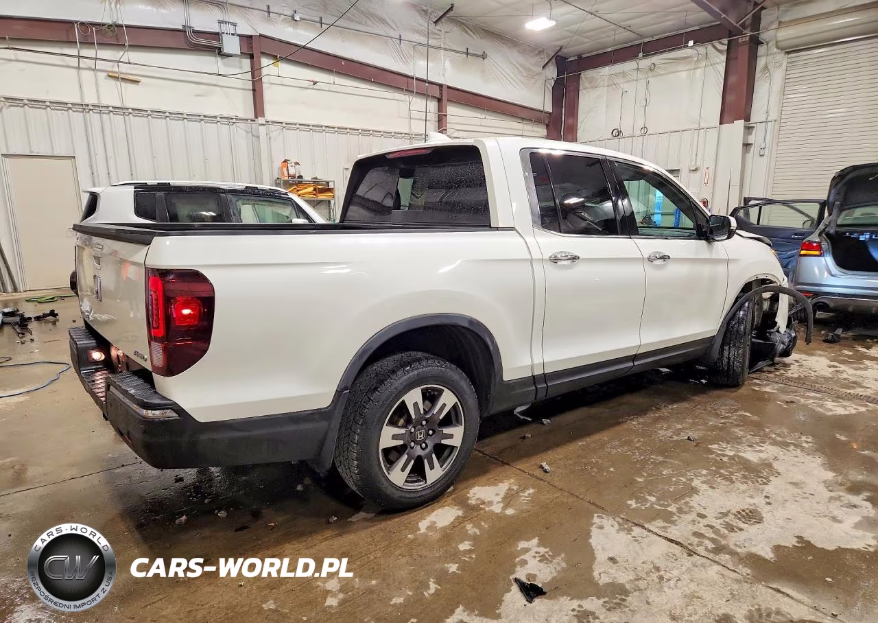 2017 Honda Ridgeline Rtl VIN:5FPYK3F78HB002845 - 3