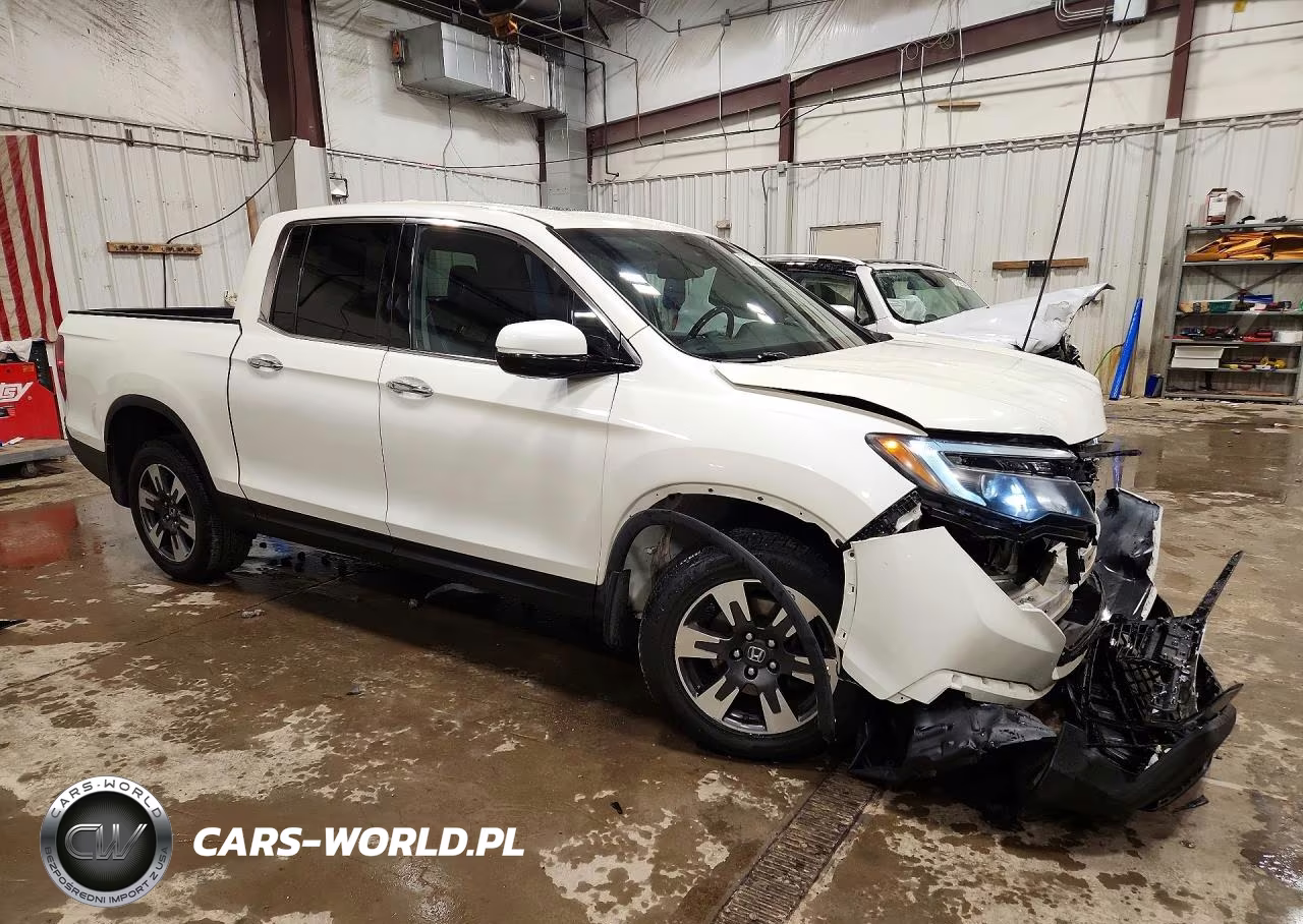 2017 Honda Ridgeline Rtl VIN:5FPYK3F78HB002845 - 4