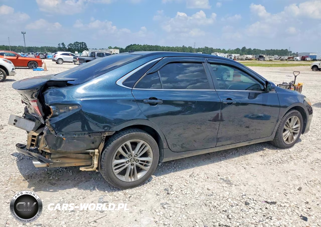 2016 Toyota Camry Se VIN:4T1BF1FK3GU196844 - 3