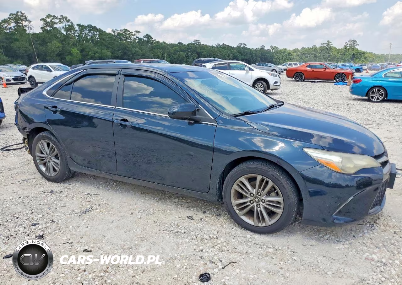 2016 Toyota Camry Se VIN:4T1BF1FK3GU196844 - 4
