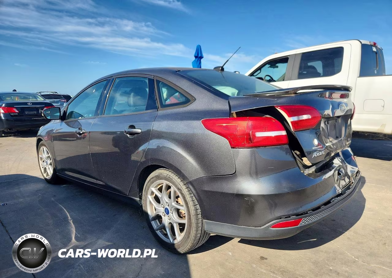 2015 Ford Focus Se VIN:1FADP3F20FL227922 - 2