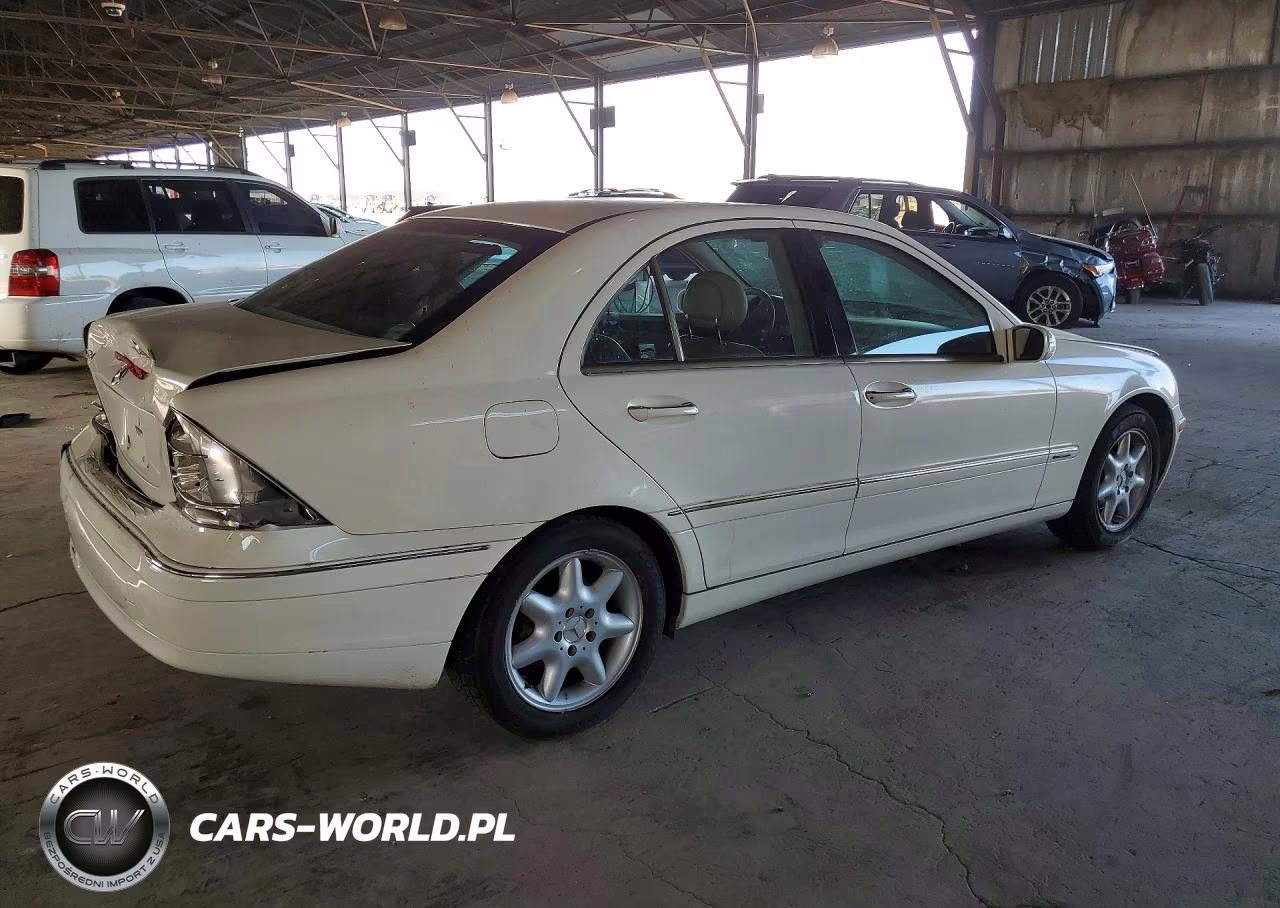 2003 Mercedes-Benz C240 VIN:WDBRF61J33F372044 - 3