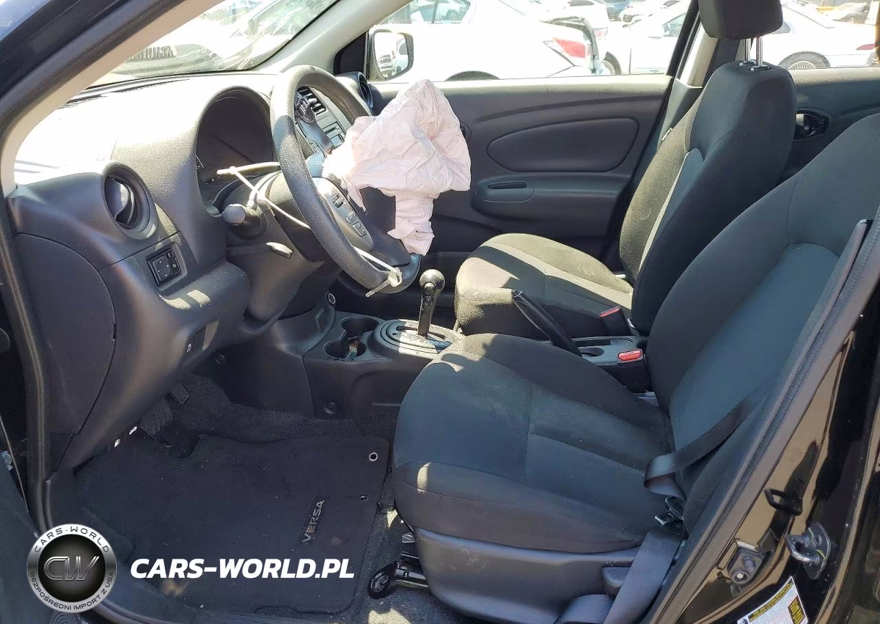 2018 Nissan Versa S Plus VIN:3N1CN7AP6JL822375 - 7