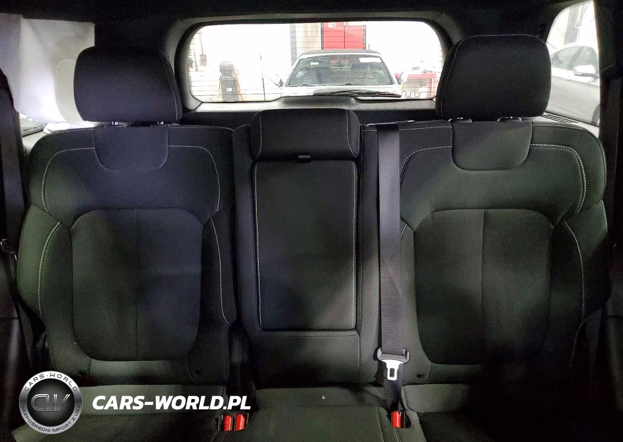 2025 Jeep Grand Cherokee Laredo VIN:1C4RJHAG6SC265361 - 10