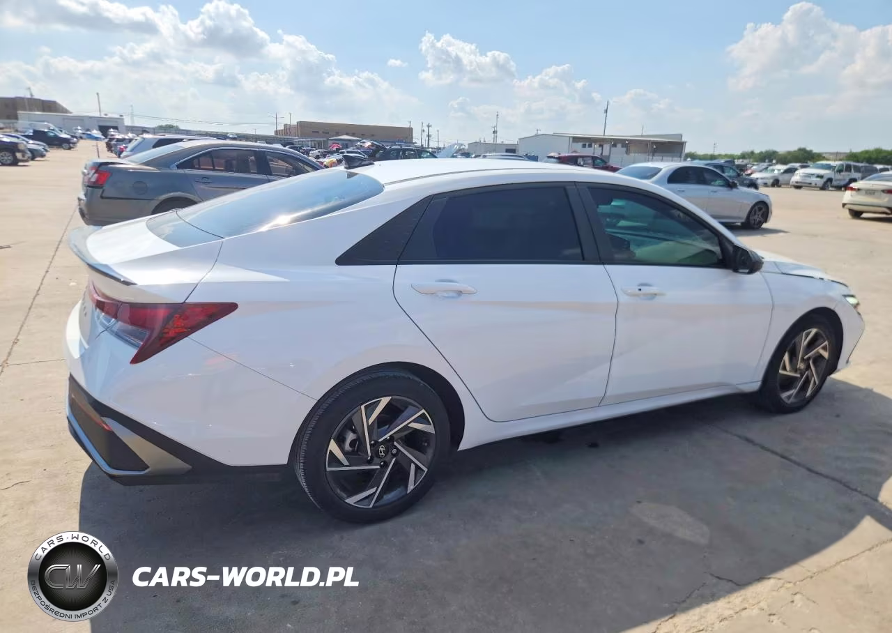 2025 Hyundai Elantra Sel Sport VIN:KMHLM4DG1SU923465 - 3