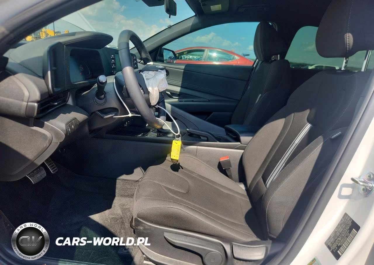 2025 Hyundai Elantra Sel Sport VIN:KMHLM4DG1SU923465 - 7
