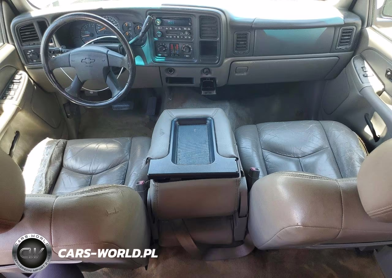 2004 Chevrolet Suburban C1500 VIN:1GNEC16ZX4J241788 - 8