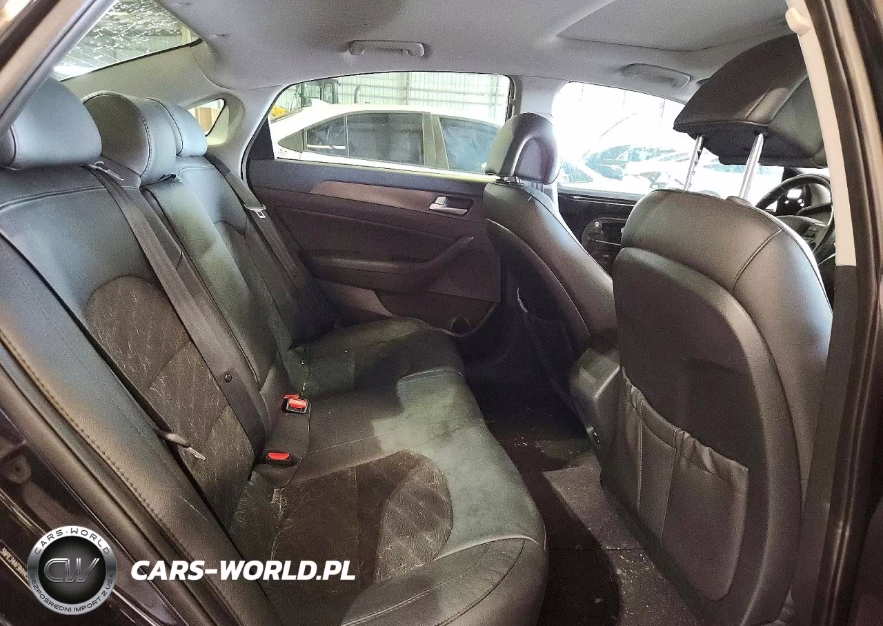 2017 Hyundai Sonata Sport VIN:5NPE34AF9HH453877 - 10