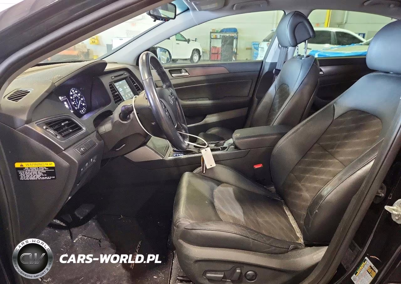 2017 Hyundai Sonata Sport VIN:5NPE34AF9HH453877 - 7