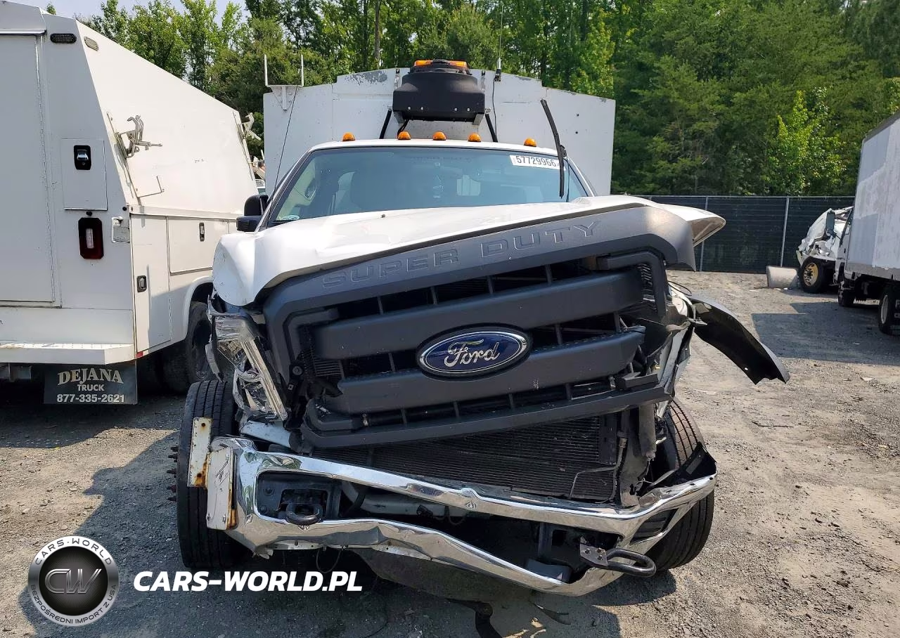 2012 Ford F550 Super Duty VIN:1FDUF5GT9CEC98967 - 5