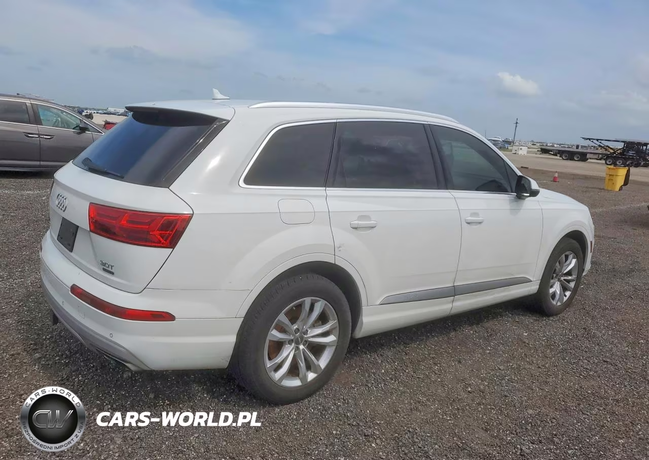2017 Audi Q7 Premium Plus VIN:WA1LAAF75HD033692 - 3