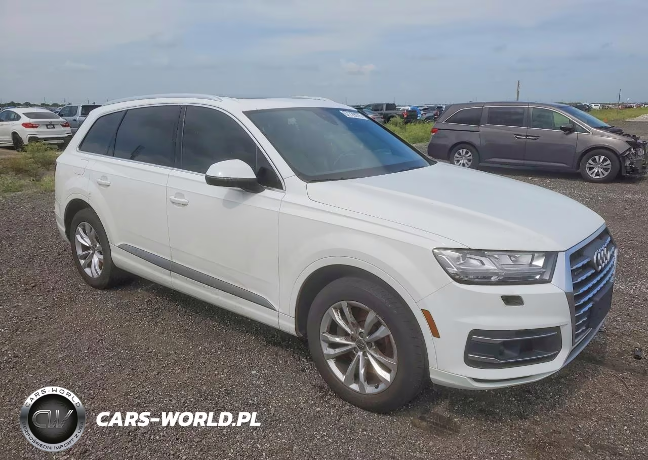 2017 Audi Q7 Premium Plus VIN:WA1LAAF75HD033692 - 4