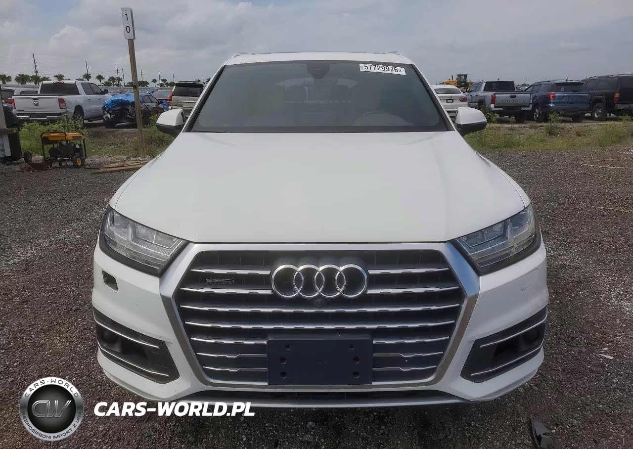 2017 Audi Q7 Premium Plus VIN:WA1LAAF75HD033692 - 5