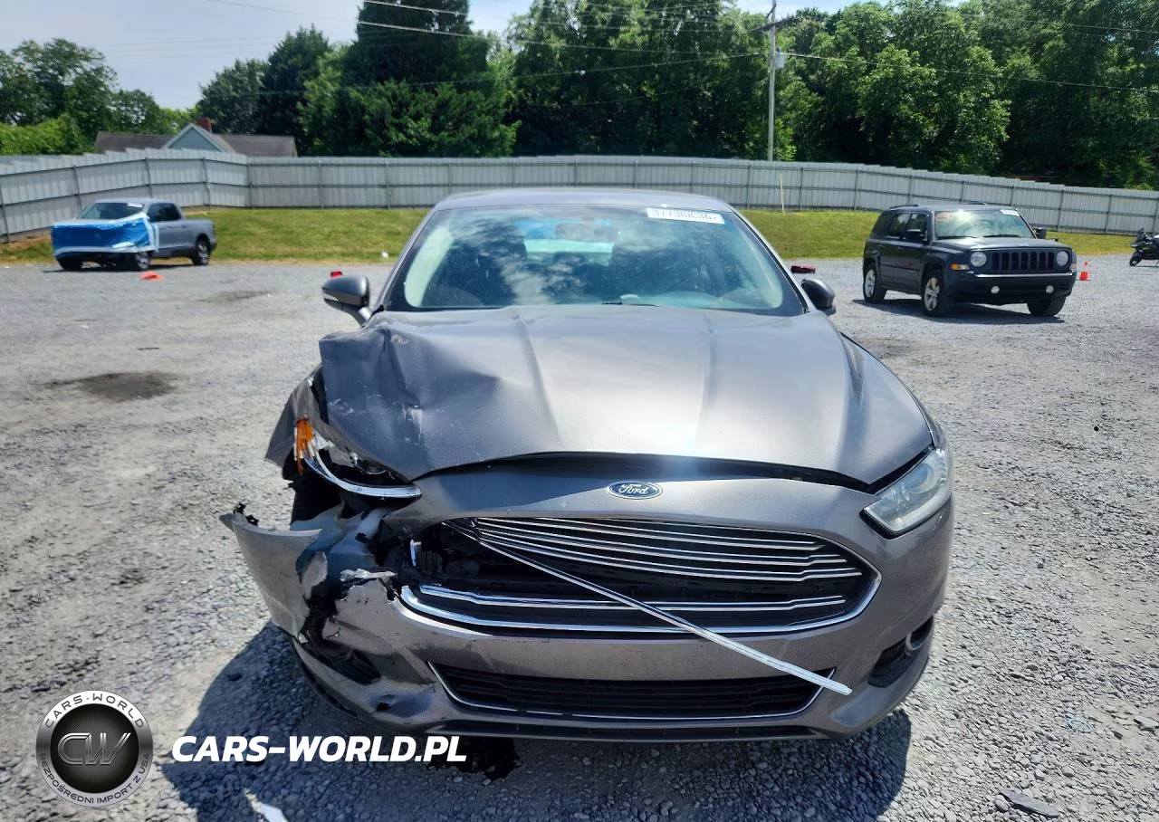 2014 Ford Fusion Titanium VIN:3FA6P0K97ER244582 - 5
