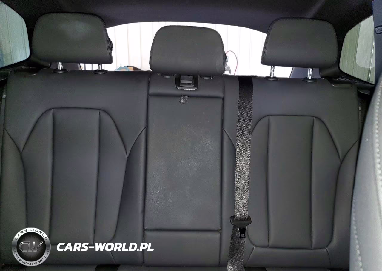 2019 BMW X3 xDrive30I VIN:5UXTR9C51KLE21064 - 10