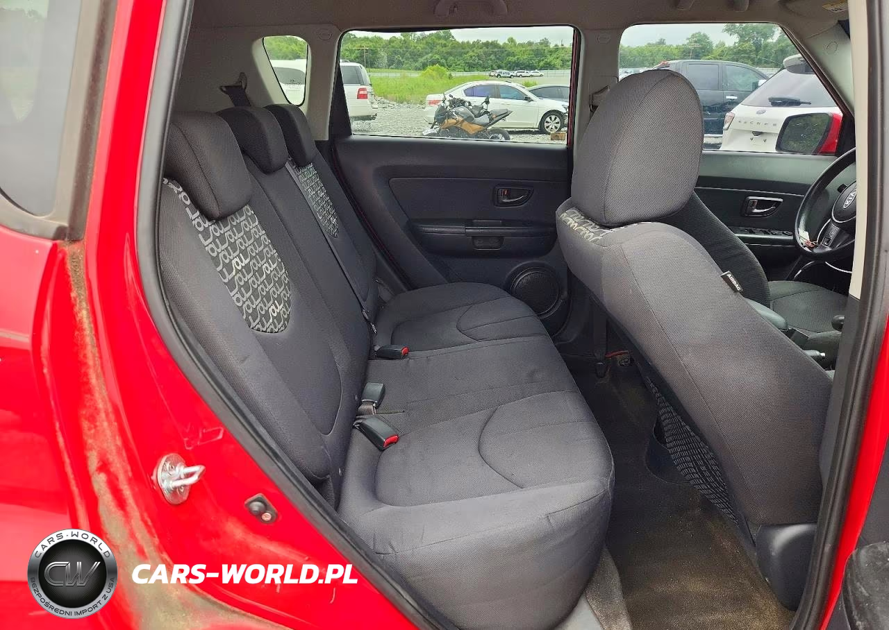 2010 Kia Soul + VIN:KNDJT2A29A7136403 - 11