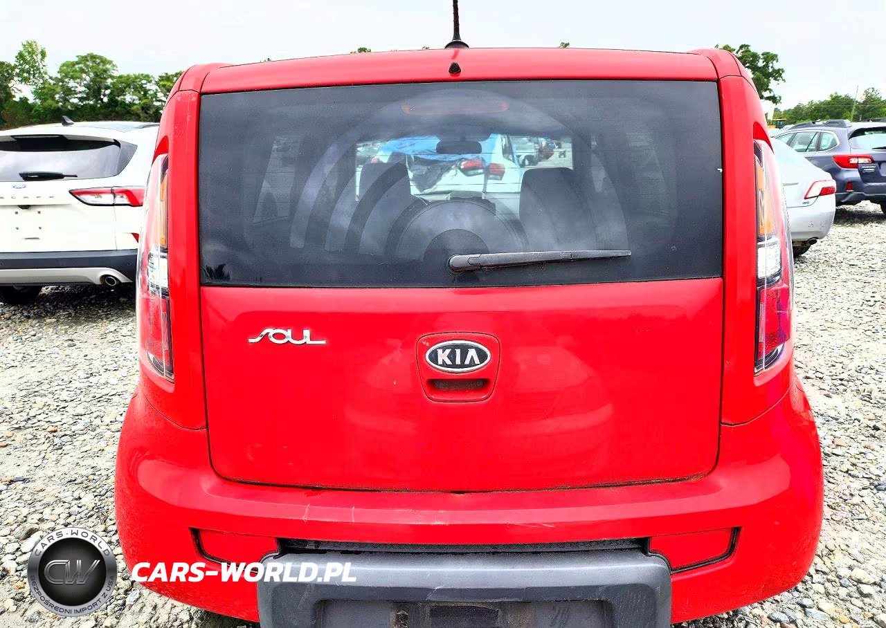 2010 Kia Soul + VIN:KNDJT2A29A7136403 - 6