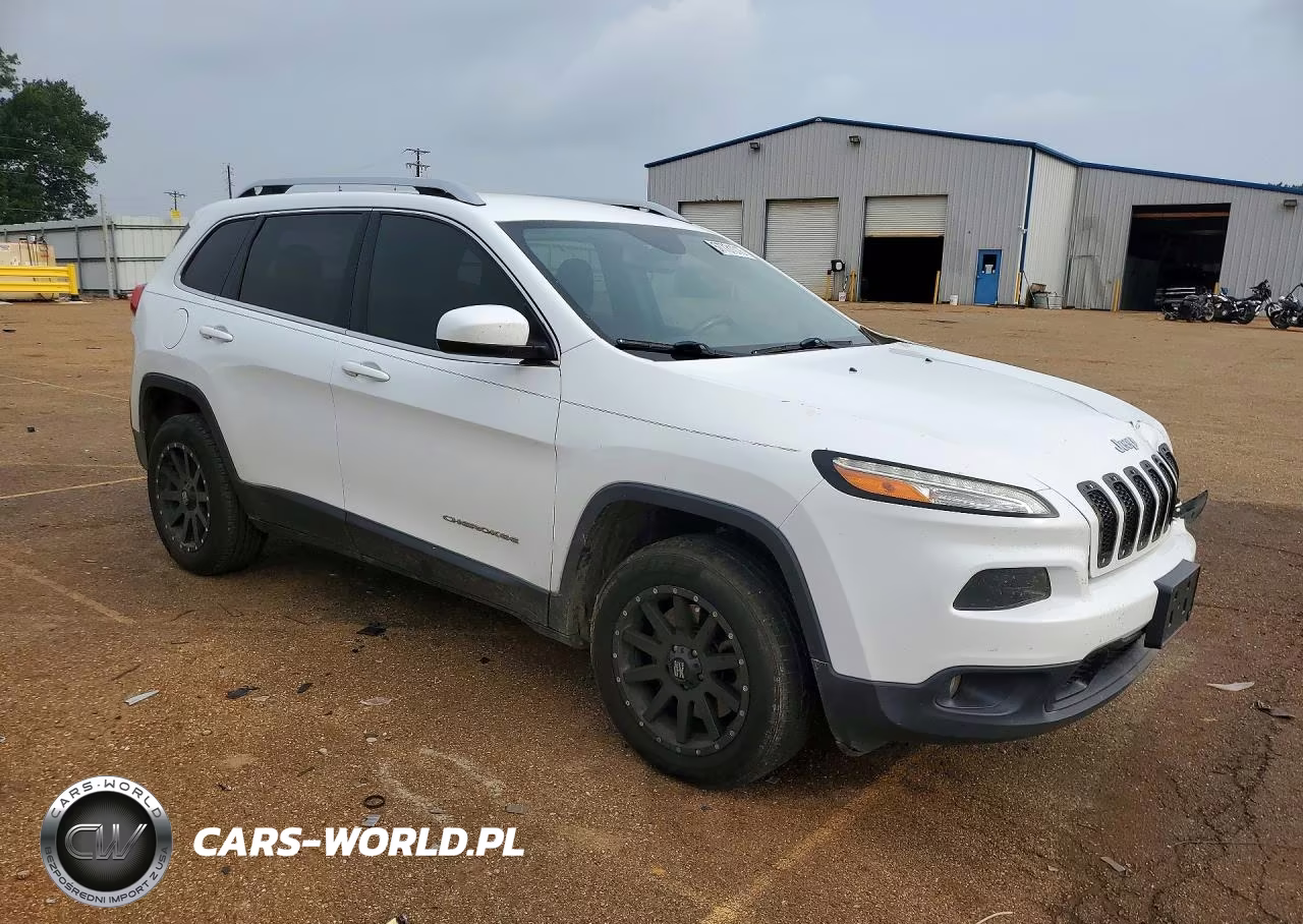 2016 Jeep Cherokee Latitude VIN:1C4PJLCB8GW125619 - 4