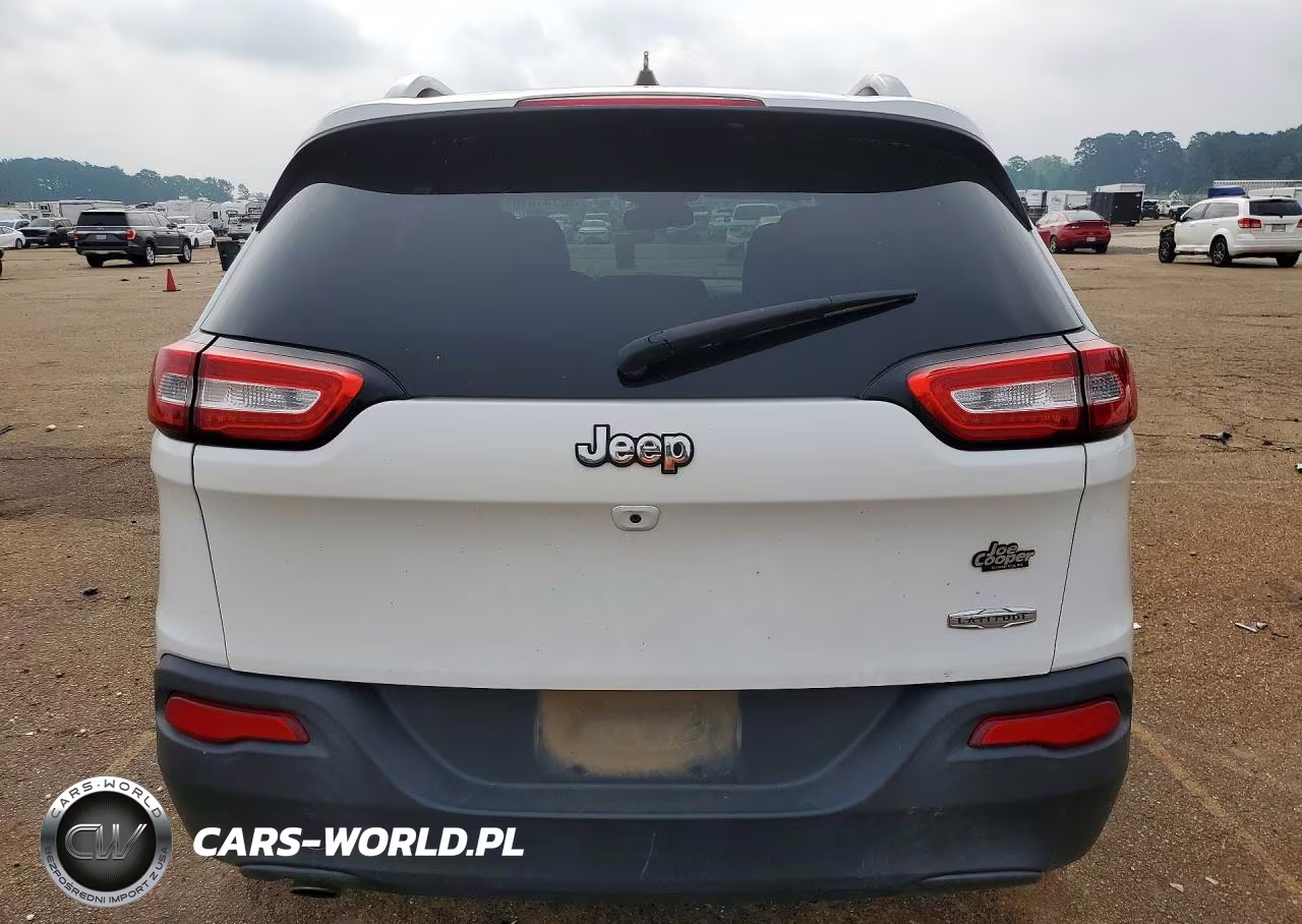 2016 Jeep Cherokee Latitude VIN:1C4PJLCB8GW125619 - 6