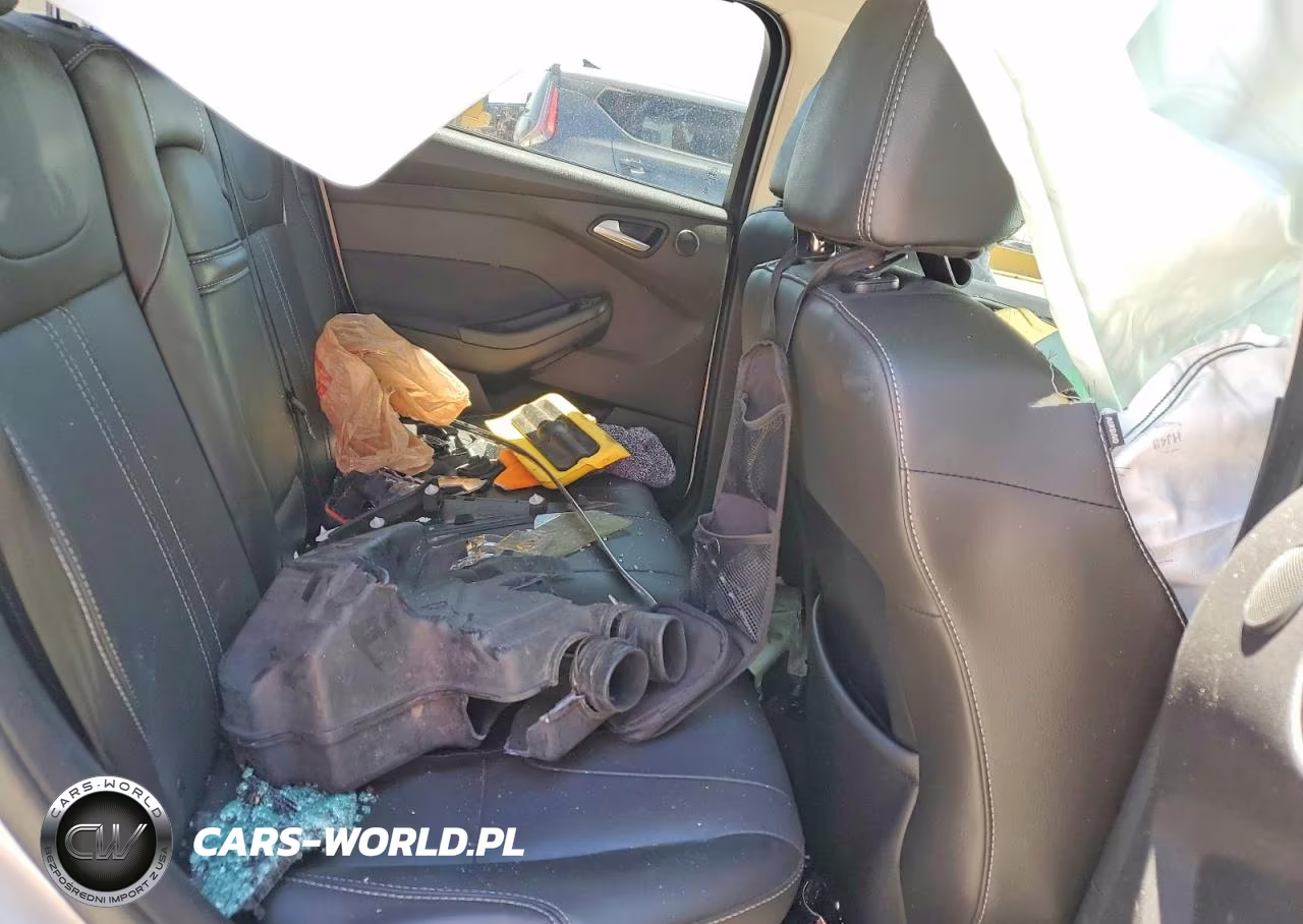 2013 Ford Focus Titanium VIN:1FADP3J23DL144862 - 10