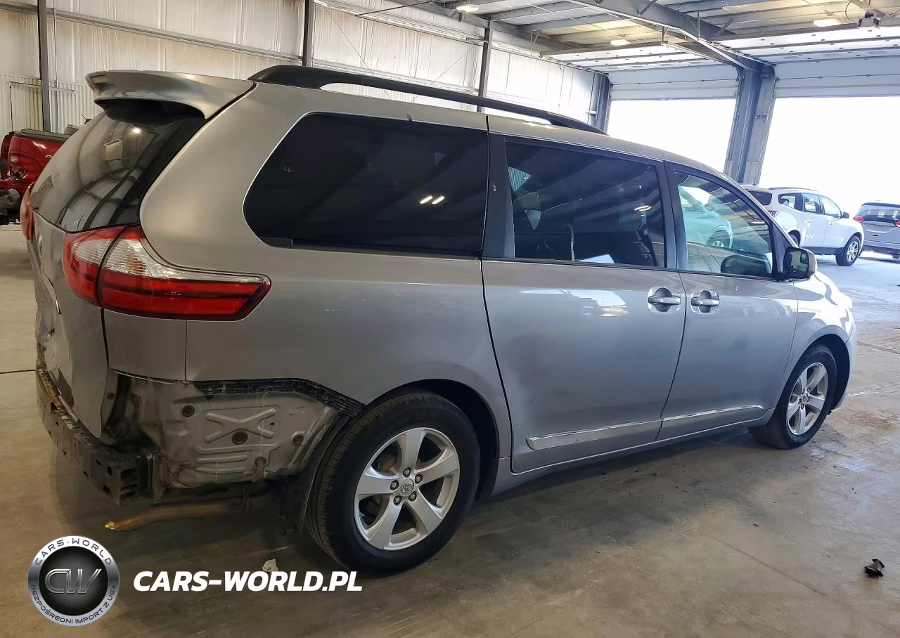 2015 Toyota Sienna Le VIN:5TDKK3DC5FS644110 - 3