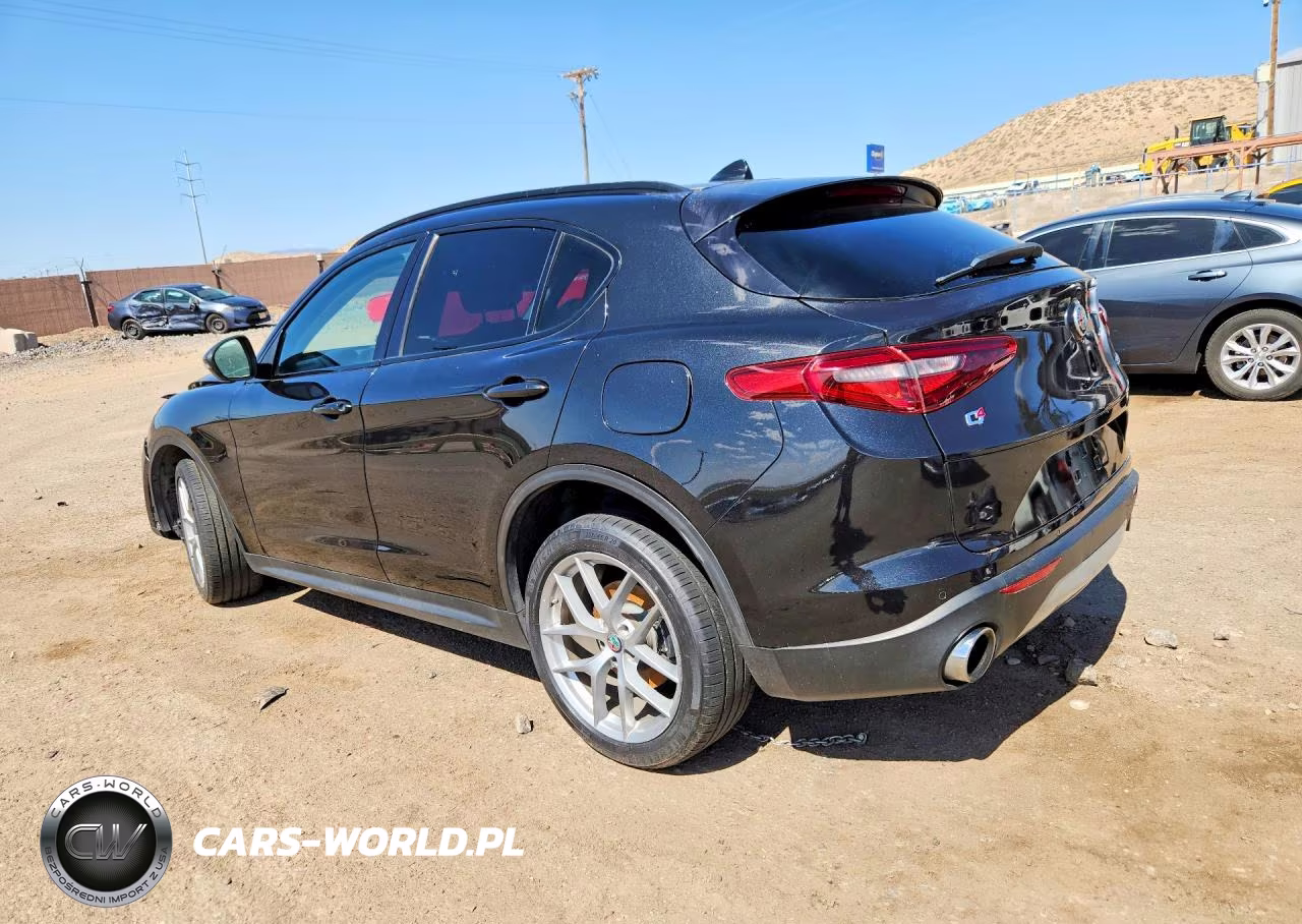 2018 Alfa Romeo Stelvio Sport VIN:ZASFAKPN2J7B91649 - 2